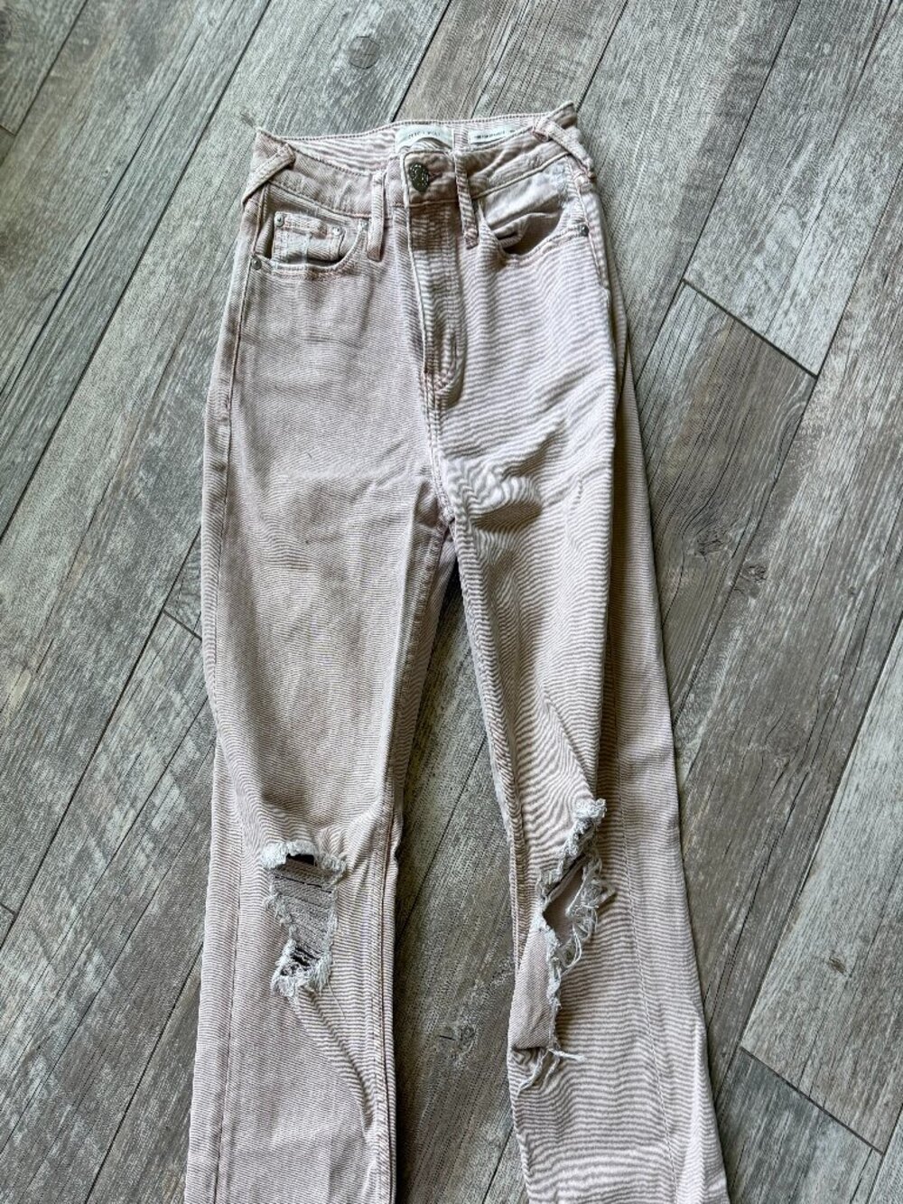 Cleo & Wolf Light Pink/Blush Jeans